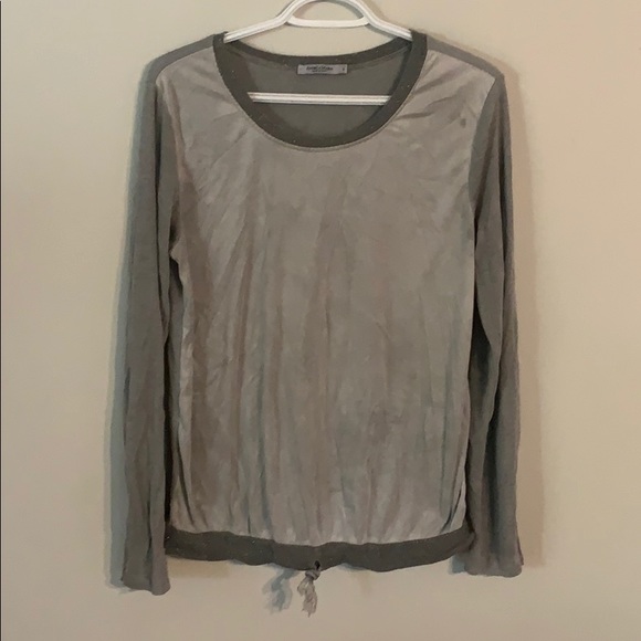 very soft pretty top - Picture 1 of 1